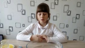 Как делать простые детские фокусы с водой. Лисавета показывает фокусы с водой