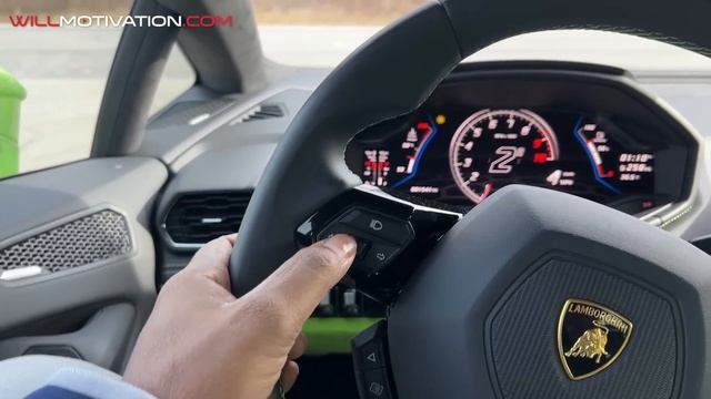 HOW TO DRIVE A LAMBORGHINI HURACAN EVO (2023)...