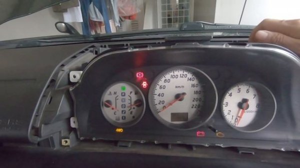 Nissan Xtrail T30 Changing Dashboard Bulb To LED