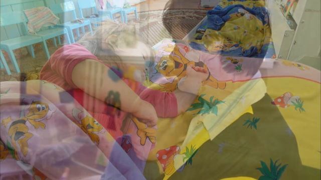 Осень постучалась к нам золотым дождём! смотреть онлайн