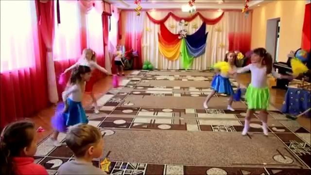 Танец _Хоккей!_ в детском саду.mp4 смотреть онлайн