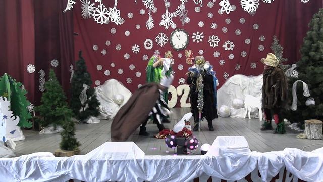 Новогодняя сказка - Посох деда мороза смотреть онлайн