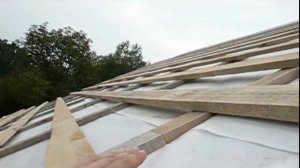 Обрешетка под металлочерепицу двускатной кровли