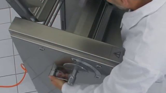 Автоматизированная конвейерная линия NOCK для очистки рыбы - CBF 495 - АНТЕС смотреть онлайн