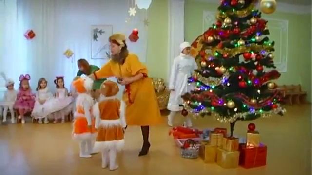 Игры с Лисичкой Новогодний утренник в детском саду Младшая группа смотреть онлайн