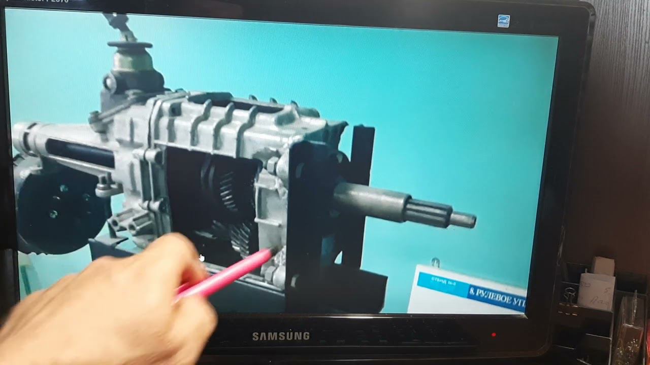 Лада Нива. Удары в трансмиссии. Проверяем люфт в диске сцепления и КПП перед заменой и после. смотреть онлайн