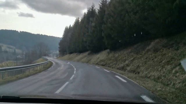 Франция. Регион Franche-Comté. Дорога между Морто и Понтарлье