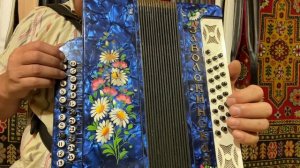 Начинающим гармонистам! Упражнения! Гамма левой рукой, гаммы двумя руками одновременно!