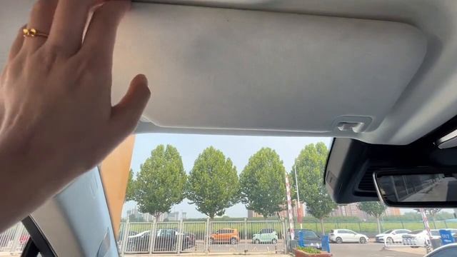 The New 2023 FAW Hongqi E-HS9 EV Review & Walkaround смотреть онлайн