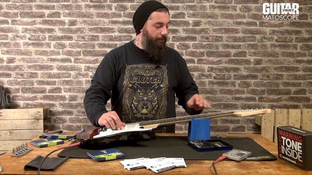 MATOSCOPE - Réglage de lintonation de votre guitare avec un chevalet de type Strat