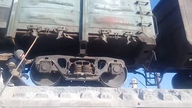 Открывание вагонов при -10° часть 2 смотреть онлайн