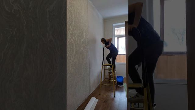 Высокие потолки, поклейка обоев смотреть онлайн