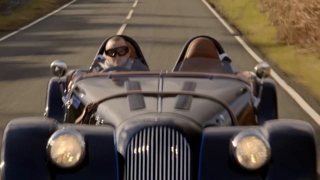 Morgan Plus 8 Speedster: Looks Retro, Sounds Like Thunder - XCAR смотреть онлайн