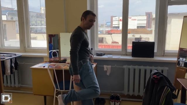 Качалка с шимпанзе!!! // Обезьяны подрались // Что с животными??? смотреть онлайн