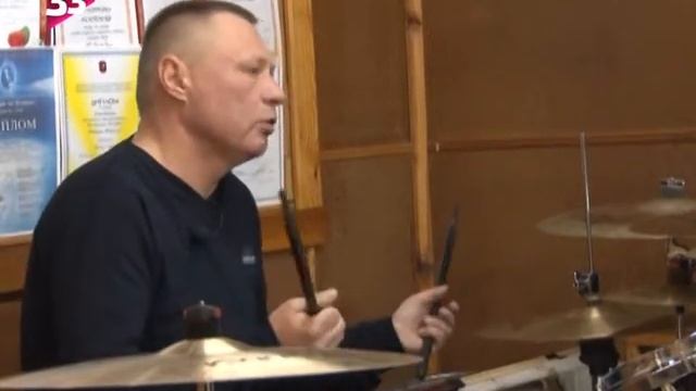 Учимся играть на барабанах смотреть онлайн