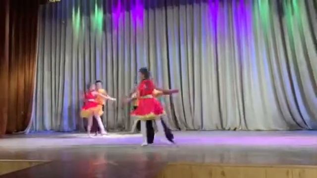 Ансамбль "Радуга" танец "Косички" смотреть онлайн
