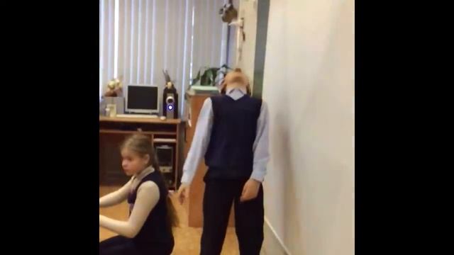 Мальчик съел мел. смотреть онлайн