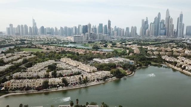Amazing employees at EMAAR | Удивительные сотрудники компании EMAAR | موظفين رائعين في إعمار смотреть онлайн