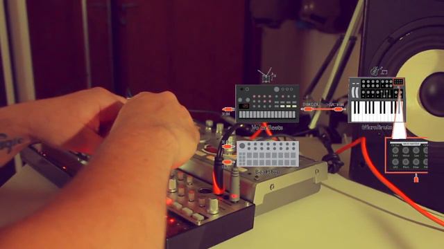 Korg Volca bass мнение и обзор (Live) смотреть онлайн