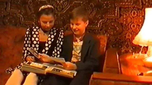 Без друга.Урдомская видео-студия Д Е Б Ю Т 2001 г. смотреть онлайн