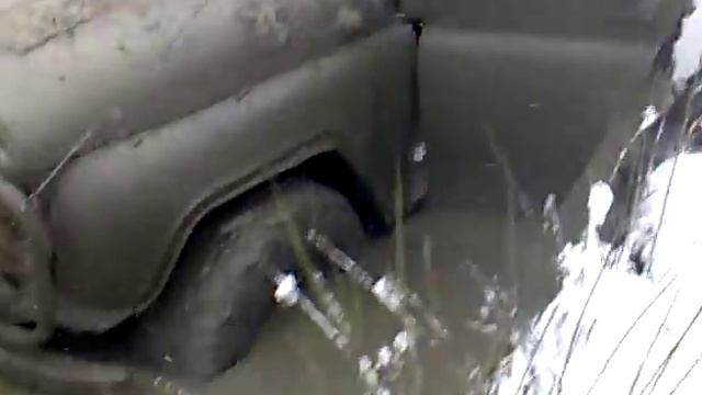 авто сидит в болоте смотреть онлайн