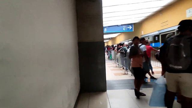 ASI ES EL METROPOLITANO 🚇 EN LIMA PERÚ 🇵🇪🇵🇪 ¿ COMO ES SUS SERVICIO ? ¿ BUEN PRECIO ? #Lpk 2023 смотреть онлайн