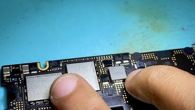 Mati Total Macbook A2141 Tahun 2019 Kapasitor Short | Service Macbook смотреть онлайн