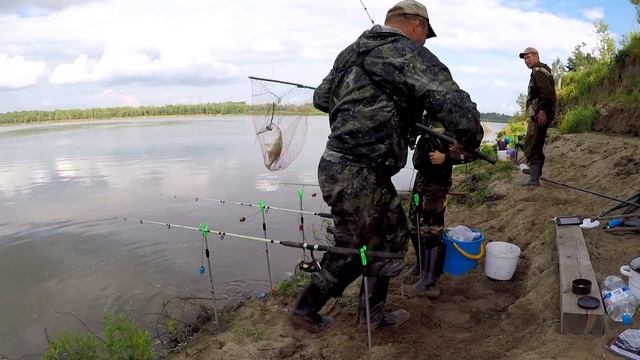 Рыбалка на Фидер! Ловим Леща и Язя! Неплохой Улов - день Первый! смотреть онлайн