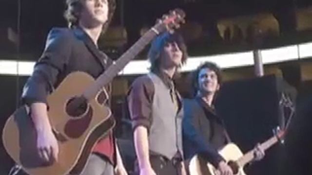A Jonas Brothers Love Story chapter 41 смотреть онлайн