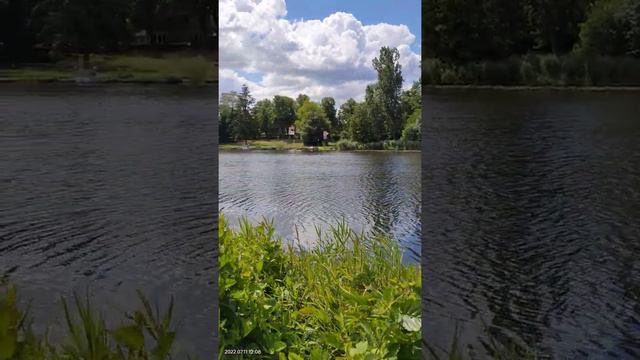 река Шпрее в Ферстенвальде. Польское судно с припиской из Щецина. можно по рекам и каналам в Польшу смотреть онлайн