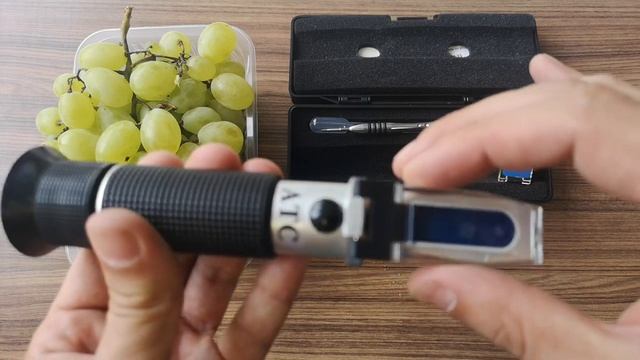 Купи 0896 87 77 33 - Измерване на захар в грозде. Как се работи с рефрактометър за захар? смотреть онлайн