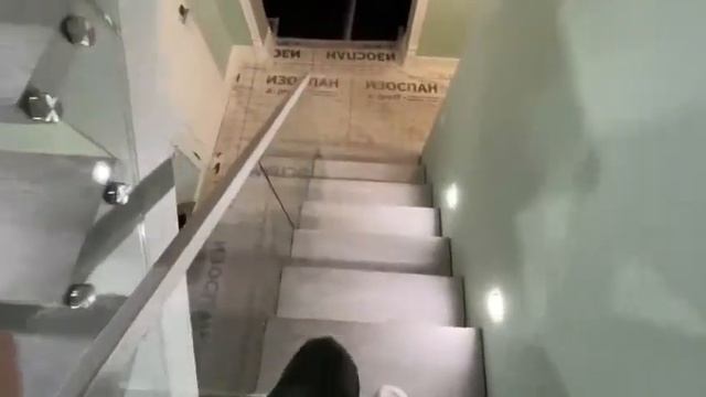 Лестница на тетивах со стеклянными перилами смотреть онлайн