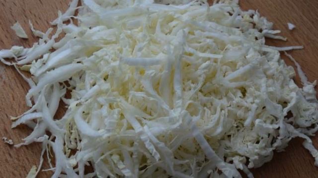 Salad with Peking cabbage and beef смотреть онлайн