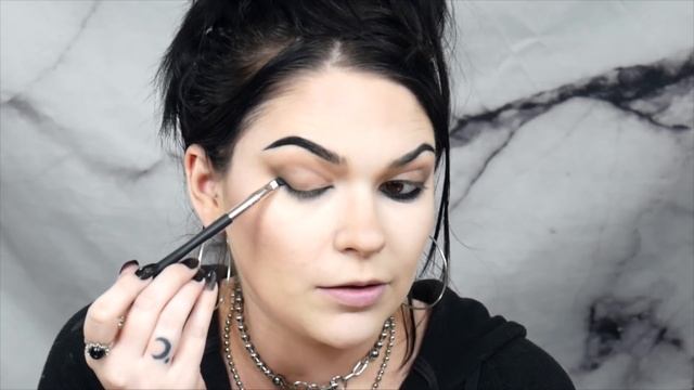 ? GRUNGE FOXY EYE  ?