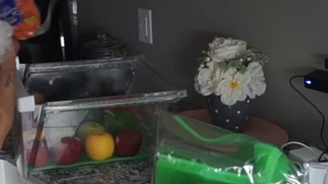 CLEAN AND ORGANIZE FRIDGE WITH ME + HOW TO KEEP PRODUCE FRESHER LONGER❤