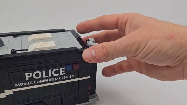 LEGO Police Mobile Command Center Custom Moc смотреть онлайн