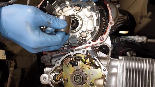 Un problème d'embrayage sur ta moto ? смотреть онлайн
