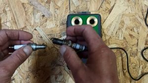 Прибор для проверки работоспособности свечей зажигания DUOYI DY28