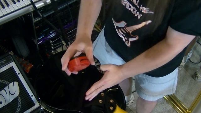 Installing New Pickups A GROOVY Way To Test Them By Scott Grove смотреть онлайн