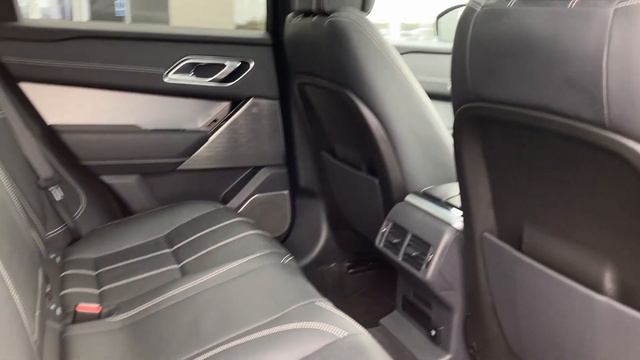 RANGE ROVER VELAR 3 0 D300 R Dynamic HSE 5dr Auto Lloyd Land Rover Kelso смотреть онлайн