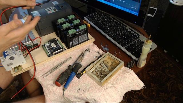 Сборка электроники для станка с ЧПУ для чайников - Pavel Keba смотреть онлайн