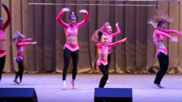 Студия современного танца "Триумф" - Disco Formation смотреть онлайн