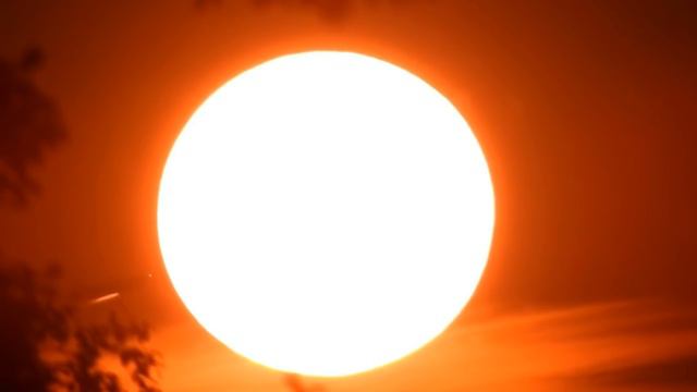 ✅Солнце близко. Самолёт пролетел сквозь солнце. смотреть онлайн