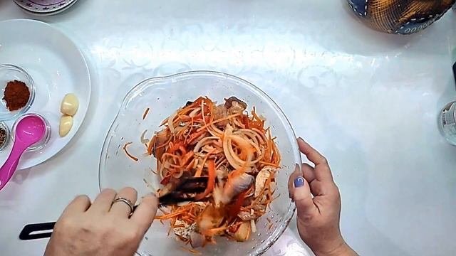 ХЕ ИЗ ТОЛСТОЛОБИКА ИЛИ ДРУГОЙ РЫБЫ. Отличная закуска из рыбы. Просто и вкусно. Корейская кухня смотреть онлайн