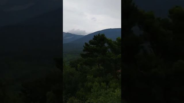 Мы в горах, Ущелье трех гор, Долоссы, Ялта смотреть онлайн