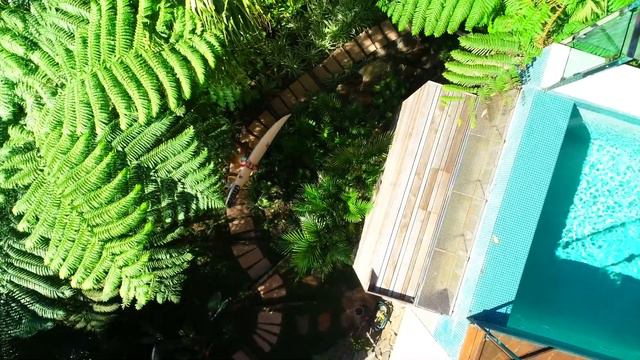 8 Palm Valley Way, Wategos - LJ Hooker Byron Bay смотреть онлайн