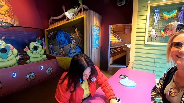 Playing All 4 Boardwalk Games On Pixar Pier At Disney California Adventure Park смотреть онлайн