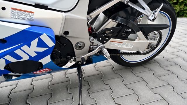 Oбзор на oлдскульный супербайк SUZUKI GSX-R 1000 K1 часть первая смотреть онлайн