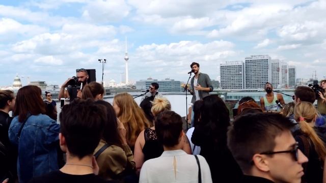 Alvaro Soler - Tengo un Sentimiento (Vevo LIFT) смотреть онлайн