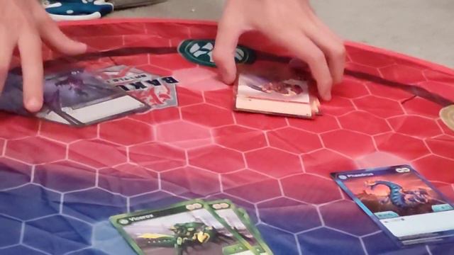 Bakugan поле для игры + 4 бакугана, LEGO Super Mario смотреть онлайн